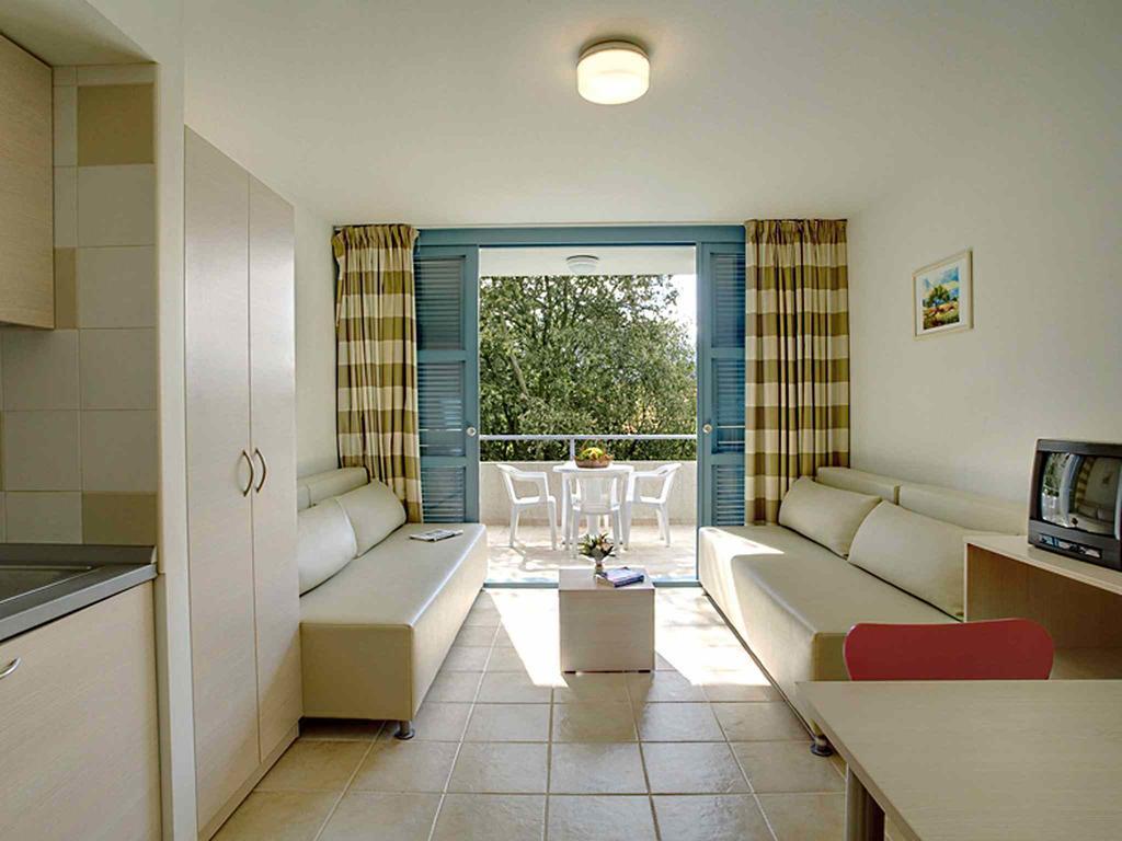 Eurocamp Mobile Homes At Fkk Nudist Campsite Solaris Тар Экстерьер фото