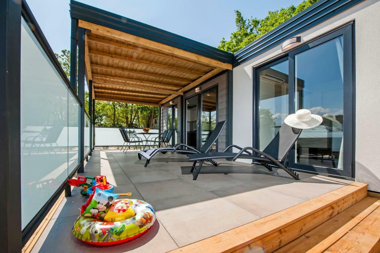 Eurocamp Mobile Homes At Fkk Nudist Campsite Solaris Тар Экстерьер фото